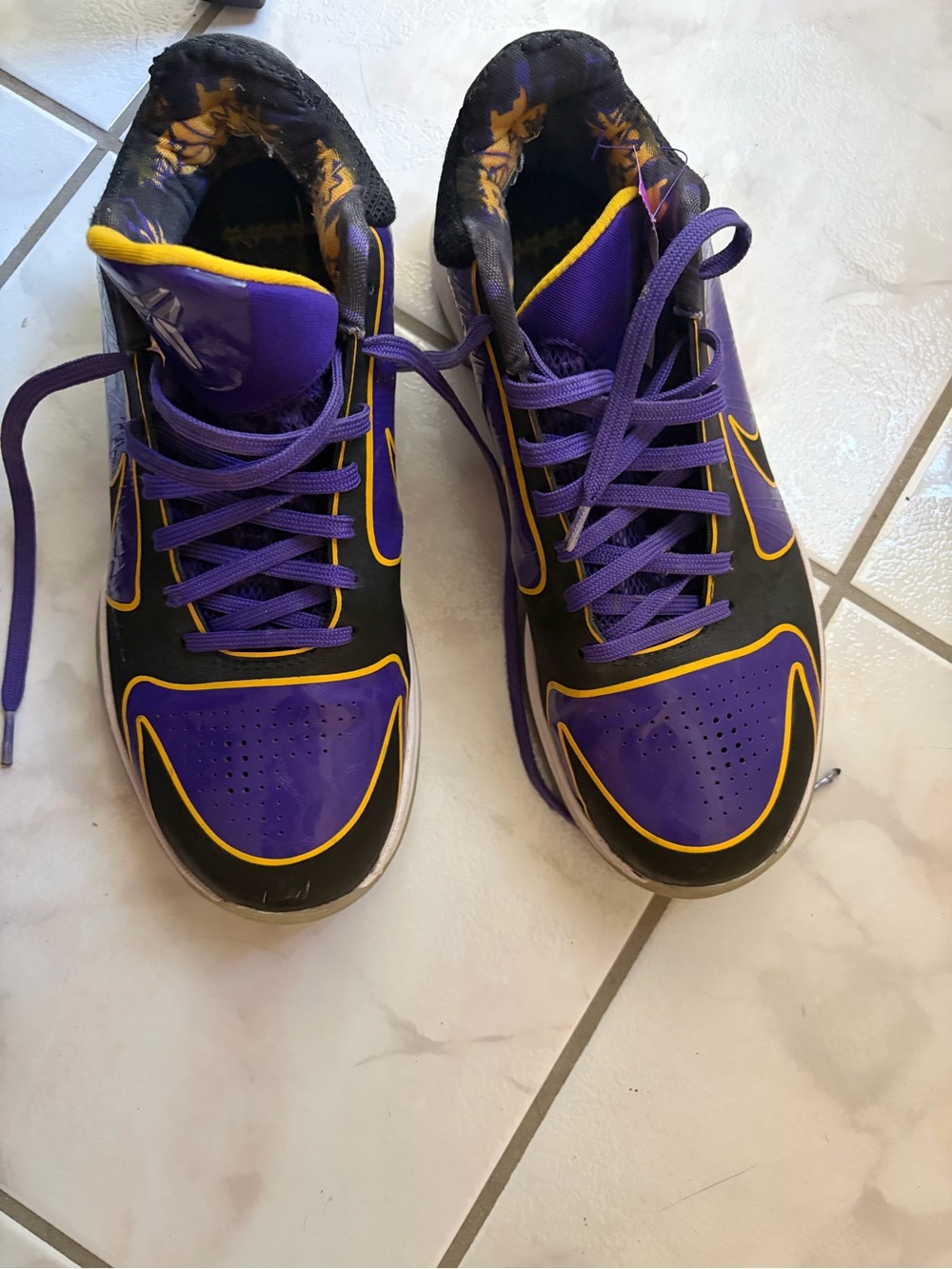 Nike Kobe 5 Proto Championship Sneakers